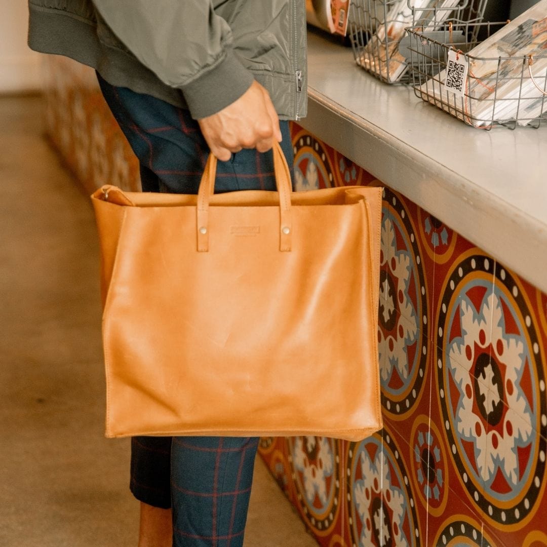 Merkato Shopper Full-Grain Leather Tote – Handcrafted in Ethiopia - Image 2
