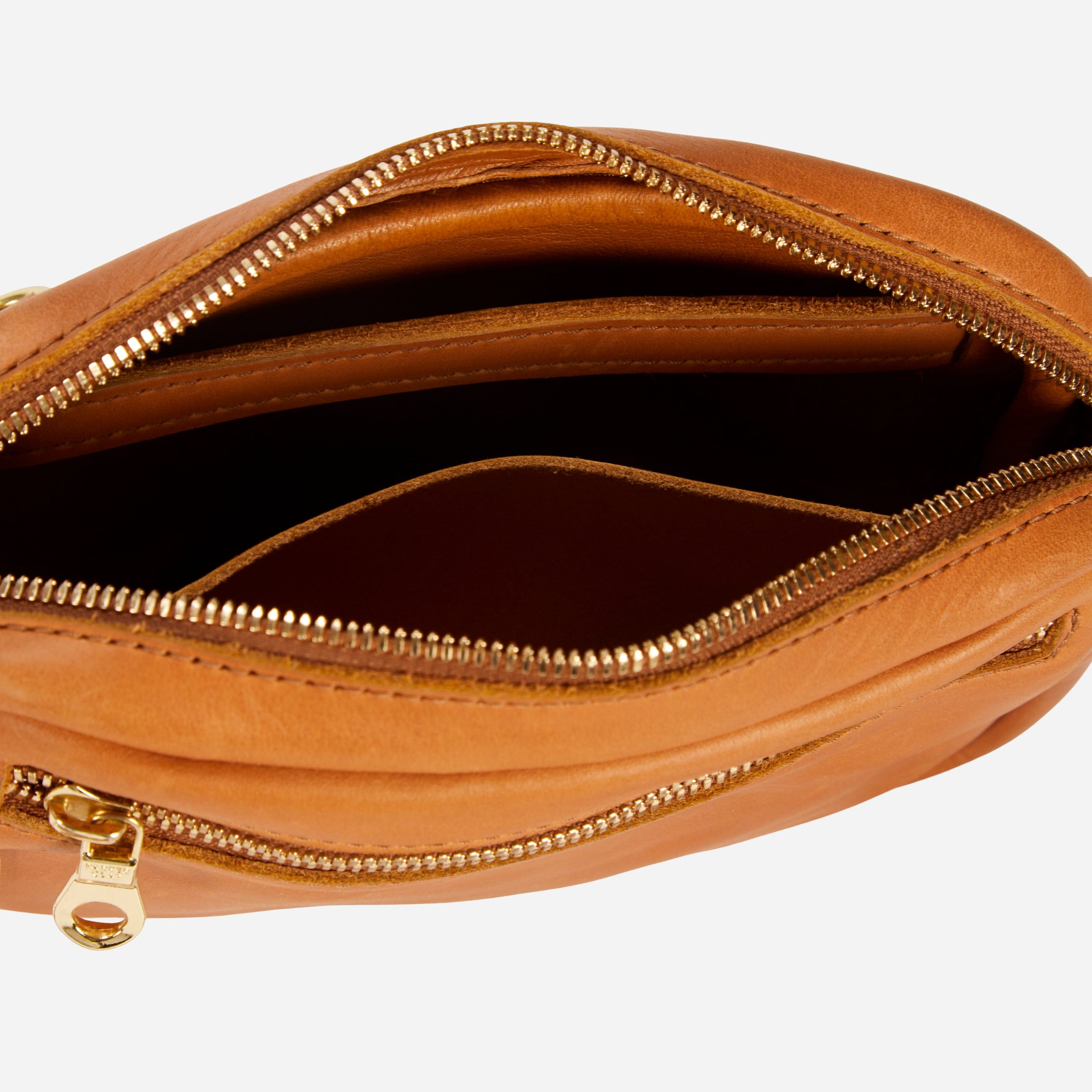 Desta Full-Grain Leather Belt Bag – Handcrafted in Ethiopia - Image 3