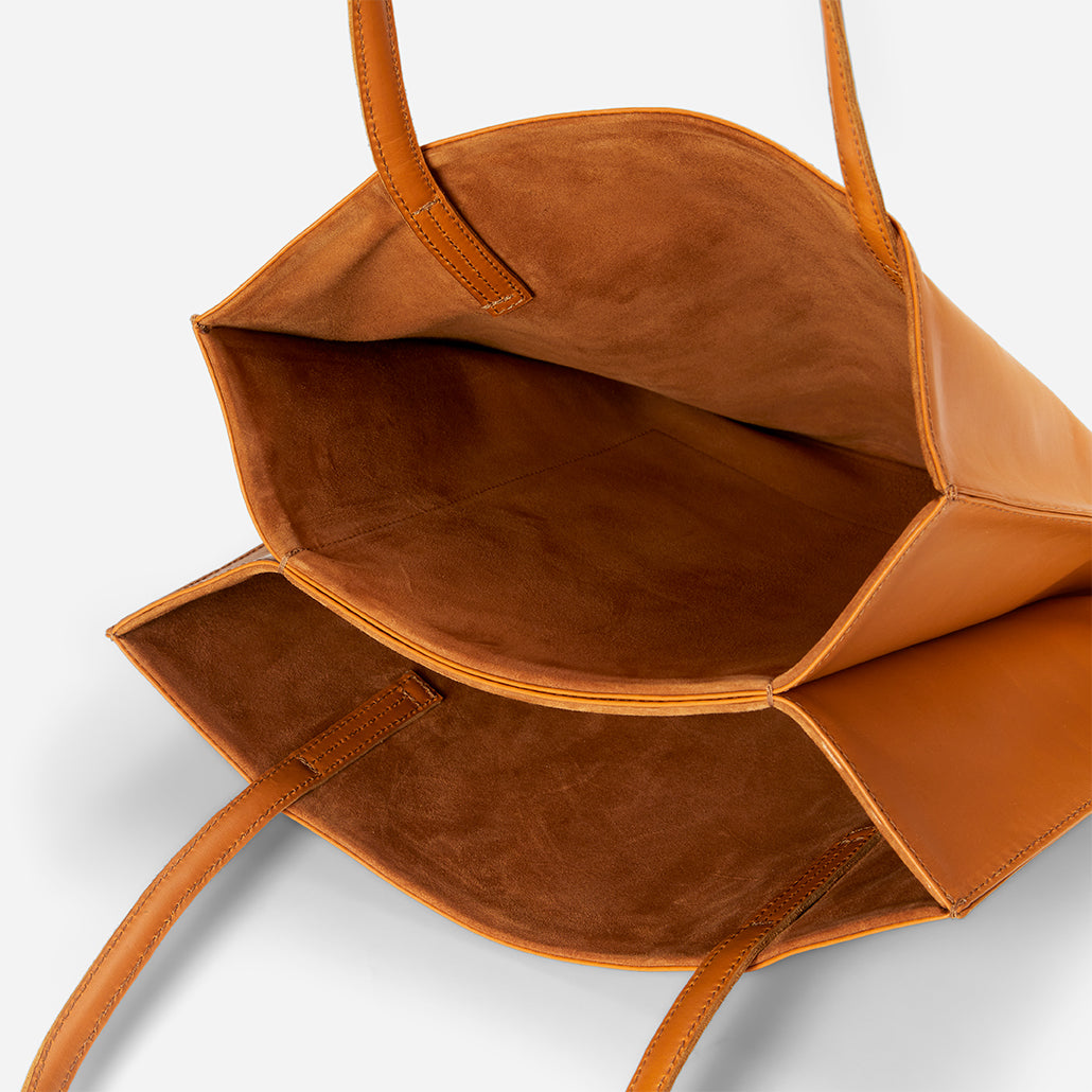 Brooklyn Full-Grain Leather Flat Tote – Adera Collection, Handcrafted in Ethiopia - Image 4