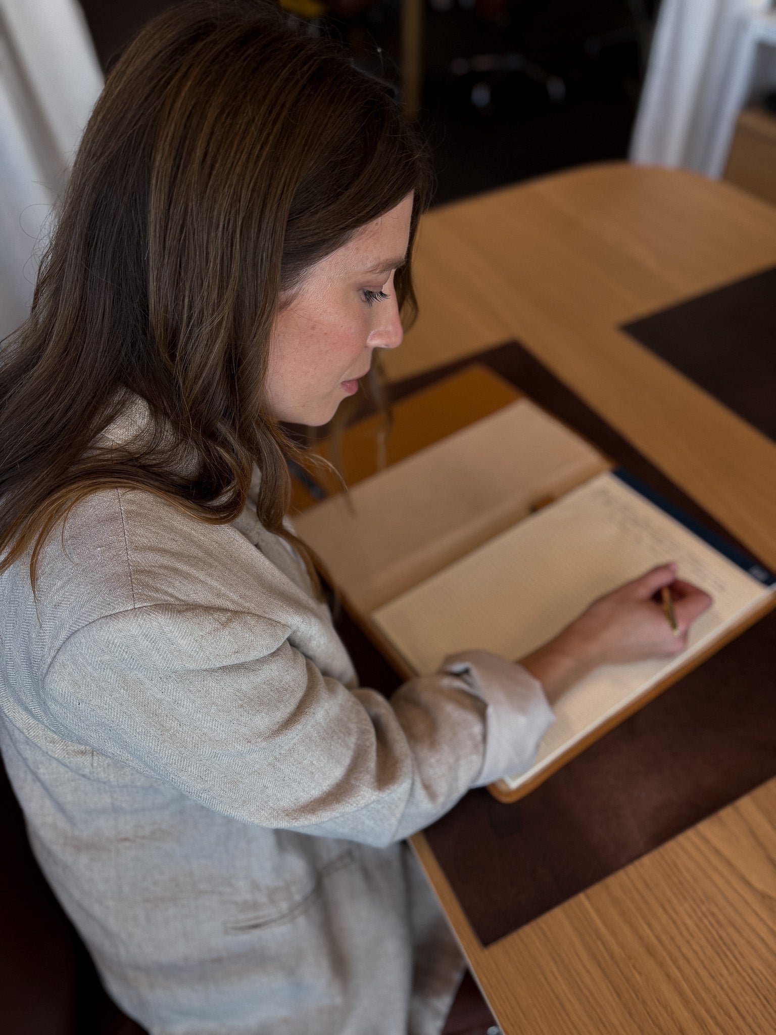 Padfolio Executive Full-Grain Leather – Legal Size, Handcrafted in Ethiopia - Image 4