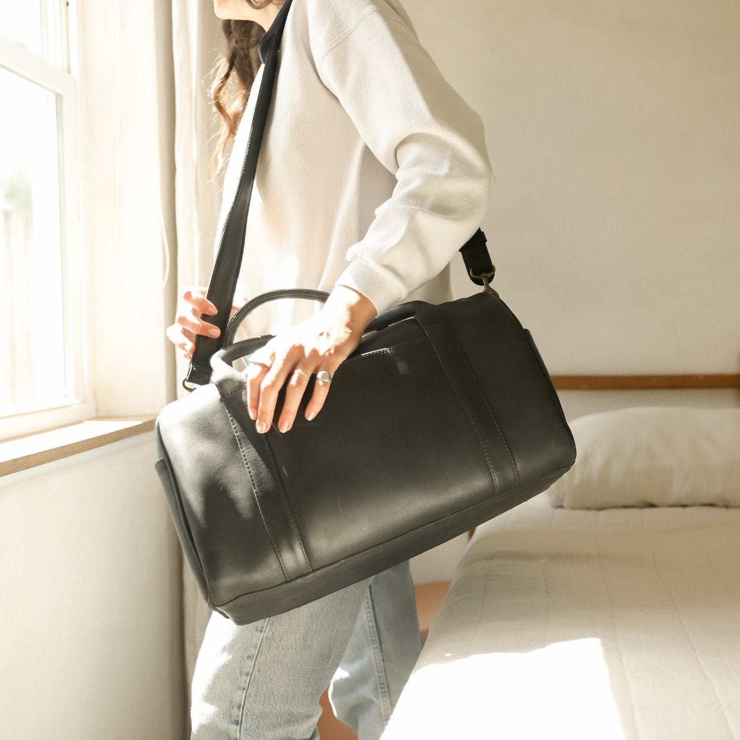 San Ysidro Full-Grain Leather Weekender Duffle – Black, Handcrafted in Ethiopia - Image 4